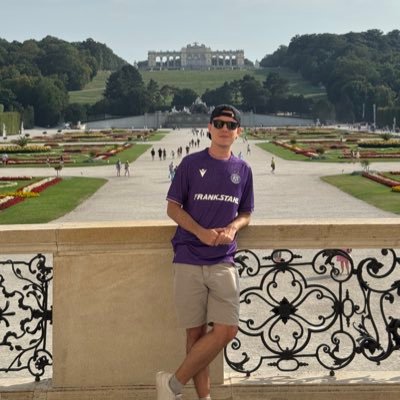 Economista; @FluminenseFC 🇭🇺; 23 anos; Mineiro e Gente Fina
