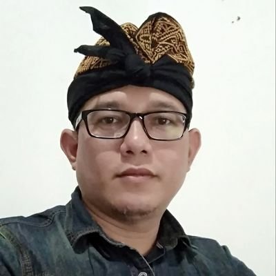 deckysasongko's profile picture. I am old, fat and slow but still dangerous.