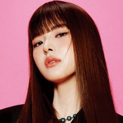 ✩ obsessed with olivia rodrigo, skz, jennie, mai, izna, zb1, xlov, & manhwa