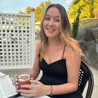 catstielle8's profile picture. mostly dogs, cats, and interiors