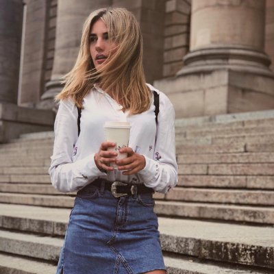 Travel ✈️Fashion 👗Lifestyle 🌴
I live in the United States and am a free-spirited woman pursuing a good life.
I love beaches and waves around the world 🏖️🌊