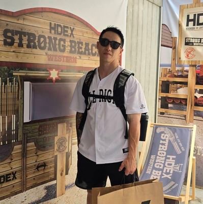 BigggChris777's profile picture. 🇹🇼 健身生活分享／情緒出口  ✈️