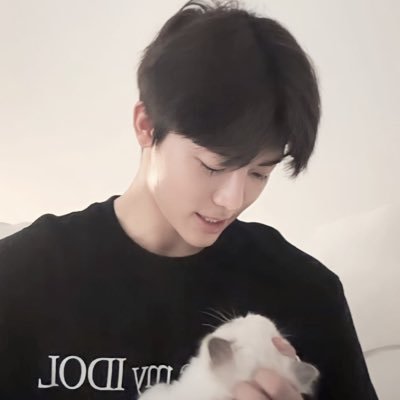 cupofmjx's profile picture. EMPJAY’s world (AKA may-jin) | gamer 24/7 | late reply