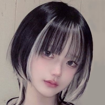 19, she/her ❤️🧡🤍
🖤 i fw anythin
🤍 learnin to code, cuz i wanna get chillax high payin jobs, yknow?
💙🧡🤍 aws cloud intern for a startup