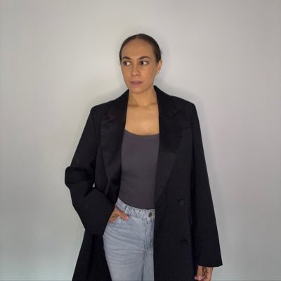 HanaKCampbell's profile picture. I 🩶 business, investing, Ai. Mum of 4 . Animal Lover . 👾❤️‍🔥🦹🏽‍♀️  Building NoaVerseHQ