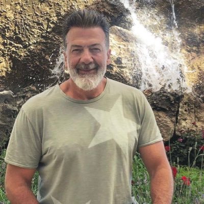 DwellFhh's profile picture. Always smile. I'm not perfect, but I treat others the way I want to be treated.