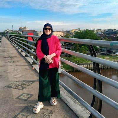 Putri Panyalai22