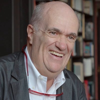 ✍️ Author | Writing fantasy & helping fellow writers beat the block 💡 Irish novelist, short story writer, essayist, playwright, journalist, critic, and poet.