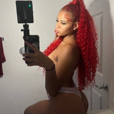 The Portuguese Princess 🇵🇹| DM fee $5💋| Fetish friendly 🩰| Ft’s & Customs available 24/7 📲| Accepts Venmo & Chime💰|https://t.co/HnzmNoQ9sz
