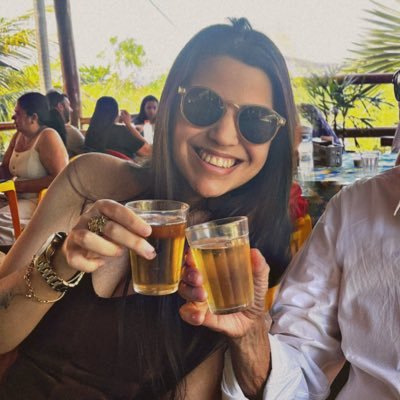 nclrtrx's profile picture. só falo de futebol e canto na tl