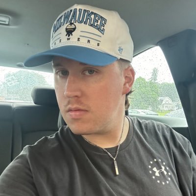 i just want the brewers/badgers to win • @packthebrew host• Use code BREWPACK for $20 off on SeatGeek • Loyalty over everything • Graphic designer/video editor