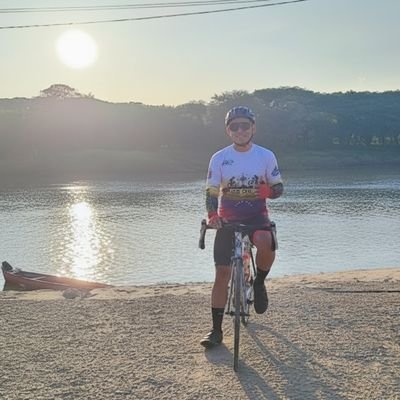 aecarlosae's profile picture. 🎓System Engineer, 💻Fullstack Developer & 🚴Cyclist.