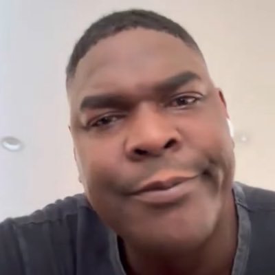 findingforward_'s profile picture. I plan to make life a journey of small yet smart moves, never rushing life's lessons along the way. Best to let things sink in, and be better tomorrow for it.