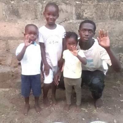 Hello my brothers and sisters I great you from west Africa I'm a orphan living with my siblings we can't afford food and shelter 🤲🙏
