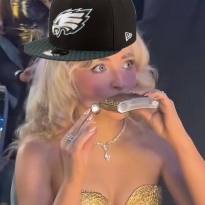 welcome gritizens. Philly sports fan, library lover, and king girlie pop