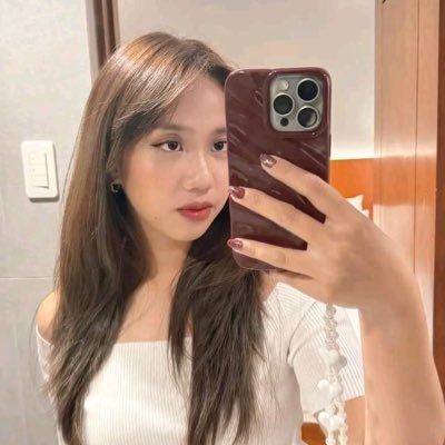 CayeKristine's profile picture. 