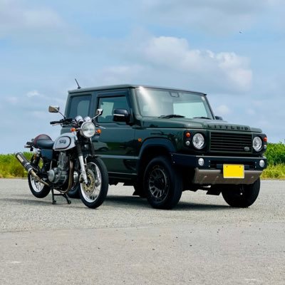 愛車
🚗SUZUKI•ジムニー(LAND ROVER/DEFENDER風味)
🏍️YAMAHA•SR400(Norton MANX風味)
ニコニコ動画でvoicepeak車載動画を投稿しています。
英国帰りの