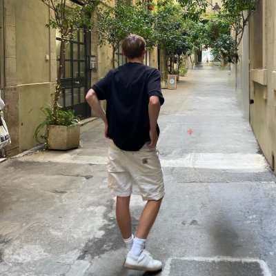 0liverVera's profile picture. 15 y/o | Crypto/Markets | Learning, trading & building for the future 🦇
Sharing and documenting my journey