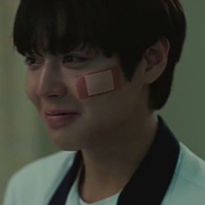 acá viendo hannibal por 2838949 vez 5 segundos sin decir yoongi 💜