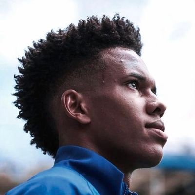 Lover of God 🙏 @chelseafc fan💙, a Photographer📸📸📸 IG:lumie_visuals