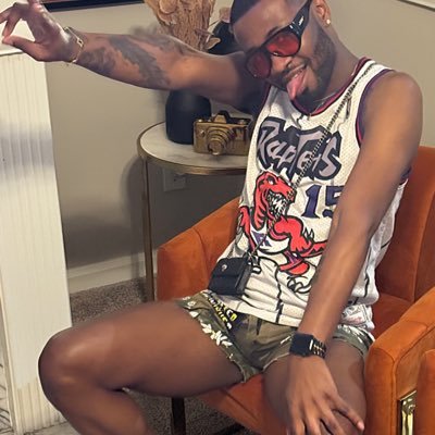 Soft voice, nasty mind. Handle with care. Not for everybody, just the right one. Old account got suspended @bodacious_legs https://t.co/rNkBuD8t2s