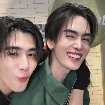 ✨ 。♡‿♡。 Wrapped in smiles, laughter & a love story that feels like soft poetry 🌸 || forever adoring @perthppe @ppsanta 💫 || @callmevioonaa ✷‿✷