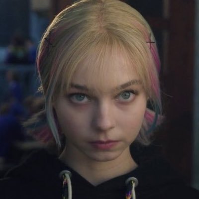 halloweenwilnas's profile picture. pink haired girls 💗💖💞🌸🌷