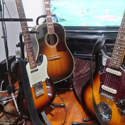 車、音楽、ゴルフをこよなく愛するおっさんです。。。よろしくお願いします!
Lexus,Gibson,Fender,Zemaitis.
GLAY,ヨルシカ,BABYMETAL,
TalorMade,adidas,chrome hearts. Crestbridge black lavel,ROLEX