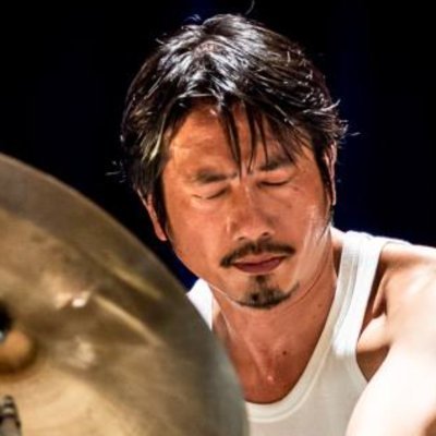 俺は本田珠也。粉骨砕身で🥁を叩きこの世の不正なドラマーをブッタ切る正義のドラマー。
スケジュール
https://t.co/60LYkwDOjv
本田珠也CD絶賛発売中!
https://t.co/AC8sUBf921
本田珠也 Instagram.
http://instagra