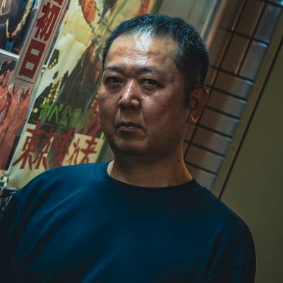 俳優・倉橋勝|53歳から映像作品挑戦中|舞台歴20年、笑いとリアリティの芝居が武器|殺陣・MCもやります|脚本も書きます|まだ「何者でもない男」の逆襲はここから始まる!
👉役者としての「今」をnoteにて配信中。
▶https://t.co/VYnJNhPOfP