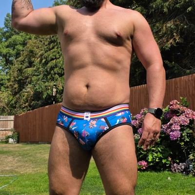Just here for fun,
Top looking for good 🍑