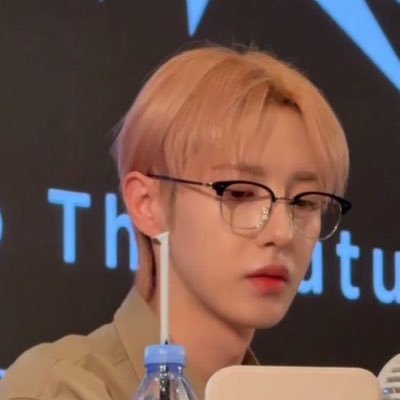 rararen81323's profile picture. 