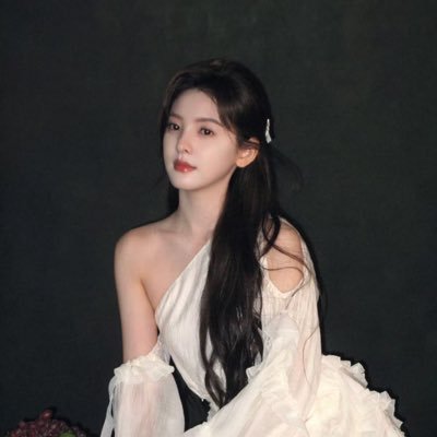 wenyif4n's profile picture. hyperfixated over my other 99+ fandoms