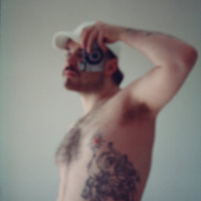 strayy_dog's profile picture. Your stray dog off the leash 🐕🏳️‍🌈