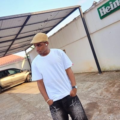 KokoYoung235's profile picture. Koko💓🤴🇳🇬
Business, Graphics designer,Sporty Analyst🏀🇳🇬🦍
Big Wiz Fam🦅🦅