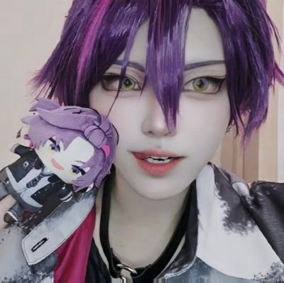 東海 / 20↑ / コスプレ🔰/ 重加工 / 🌈🕒垢
片思い2日
NEXT▷9/14OSUコス、9/15鶴アコ、9/21いにフェス