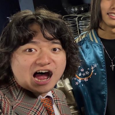 ワタナベコメディスクール41期生。平面9台というコンビの性格がいい方です。 千円札の顔になるのが夢です。運転には自信があります。あとInstagramの方が好きかもです。 ※DMは学校管理です #ワタナベコメディスクール #ワタナベコメディスクール41期 #wcs #お笑い #ワタナベ養成所