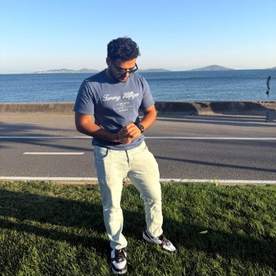 _heysurya's profile picture. Software Engineer

do stuff; tell people
Building 
- https://t.co/gjeq4RTCdX
- https://t.co/xSzI2hdm1A