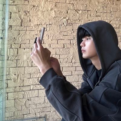 RareGem_SH216's profile picture. 