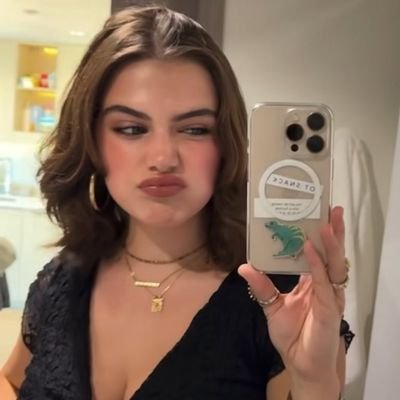 — apenas uma fan girl de taylor swift, luan santana e shawn mendes.
🦩🎭 🐝