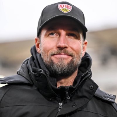 Bir Kalp bir kere sever. @Fenerbahce | @VfB | @FCBarcelona