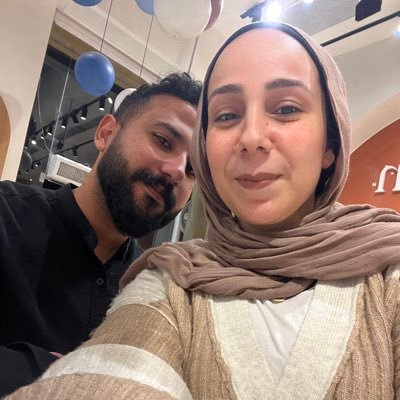 «يومَ نموتُ سوف يمحو النسيمُ الرقيقُ آثارَ أقدامنا علي الرمال. بعدما يفنى النسيم، مَن يُخبر الأبديةَ أننا مشينا ها هُنا مَرةً في فجرِ الزمان؟»