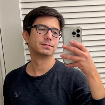 35 🏳️🌈 Logan | he/him/nerd | KY | Dog Dad | 🙈 NSFW alt