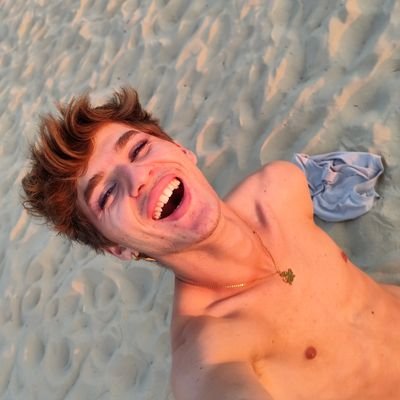 ReptileLeo's profile picture. Âme d'artiste