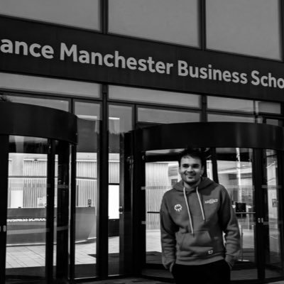 Player profile analyst @ an EFL club | 2.1 MSc Management | 1.1 Maths | I talk ⚽️, mostly @LFC but also art, design & money (sometimes)
