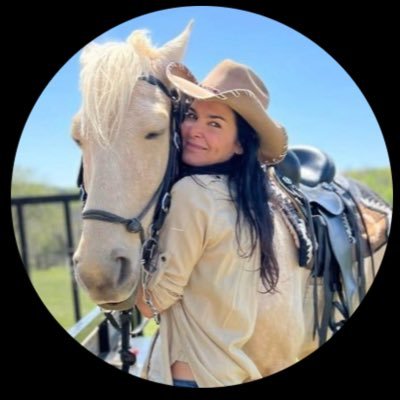 Angieharmonltd's profile picture. Official Angie Harmon, 3 AMAZING Kids, Unicef Ambassador, Actor, Writer, Director, Producer and proud Fashion Icon for CFF