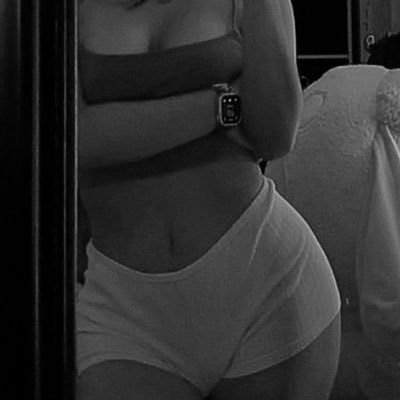 18 | submissive | NSFW | just my imaginations mainly / some true stories lol