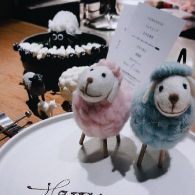 企業法務にのたうち回るOL。JTCのメーカー/BtoB→IT/BtoB→鞄屋/BtoC→医薬品メーカー/BtoBtoC。ロー卒無資格。チャームポイントはチャットの速さ、ほんとのゆるふわ法務です。生年月日はフェイクで昭和の残滓です。蟹味噌にハマっている。
