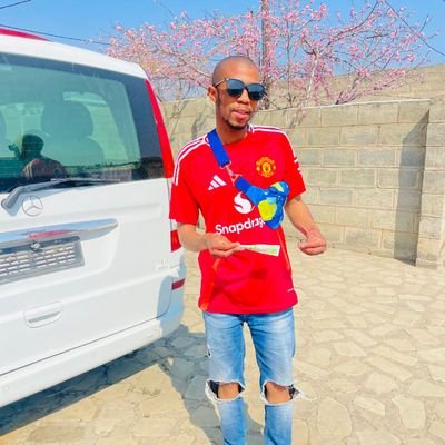 BSc. Information Technology student || Tech enthusiast || certificate in Python coding & programming || Manchester United 🔴
Email: sthoabala@hotmail.com