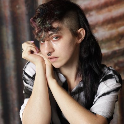 ikkyisdead's profile picture. 24 • nb queer • freak + (sometimes) clown • 🔞+ • ᴜʀ ɴᴇᴡ ꜰᴀᴠ ɪɴᴛᴇʀɴᴇᴛ ꜱʟᴜᴛ • 𝖜𝖍𝖔 𝖈𝖆𝖗𝖊𝖘 𝖎𝖋 𝖓𝖔 𝖔𝖓𝖊 𝖊𝖑𝖘𝖊 𝖇𝖊𝖑𝖎𝖊𝖛𝖊𝖘? 🥀